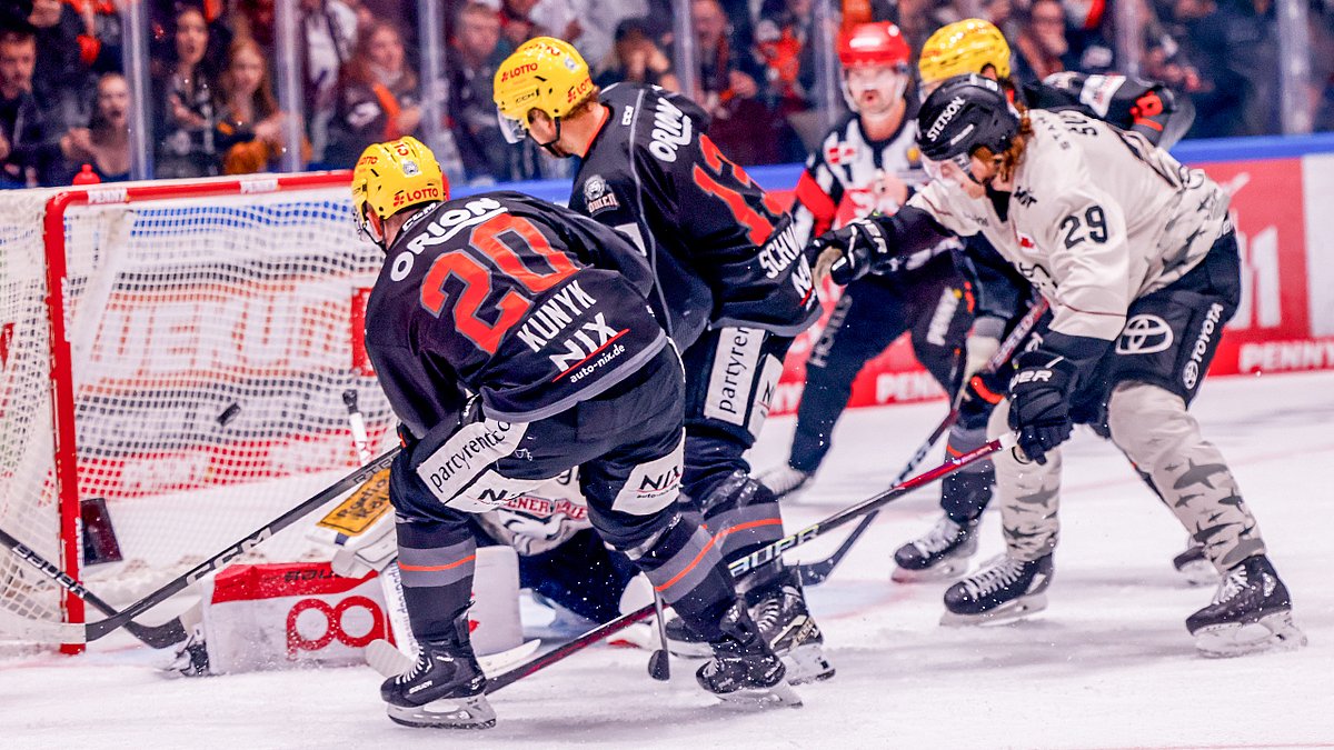 Erfolg im Special Team Duell Löwen besiegen Kölner Haie Löwen